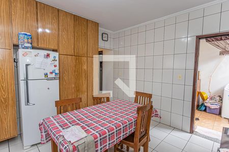 Casa à venda com 203m², 2 quartos e 5 vagas Casa à venda com 203m², 2 quartos e 5 vagasCozinha