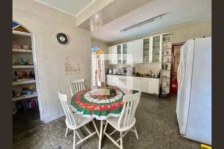 Casa à venda com 5 quartos, 380m² em Ouro Preto, Belo Horizonte