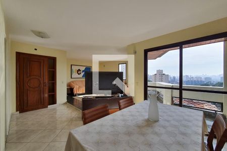 Sala de apartamento à venda com 3 quartos, 145m² em Vila Moinho Velho, São Paulo