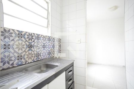 Cozinha de kitnet/studio à venda com 1 quarto, 28m² em Sé, São Paulo