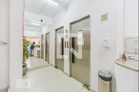 Entrada Social de kitnet/studio à venda com 1 quarto, 28m² em Sé, São Paulo