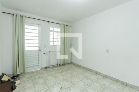 Quarto 2 de casa à venda com 2 quartos, 80m² em Vila Carmosina, São Paulo