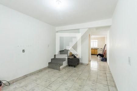 Sala de casa à venda com 2 quartos, 80m² em Vila Carmosina, São Paulo