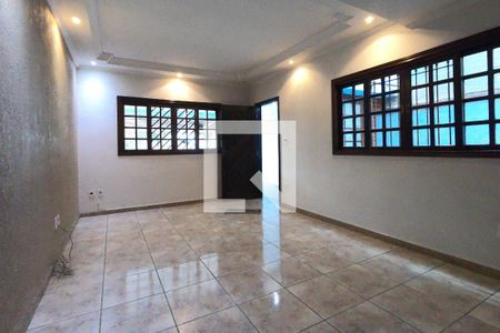Sala de casa à venda com 4 quartos, 108m² em Jardim Palmira, Guarulhos