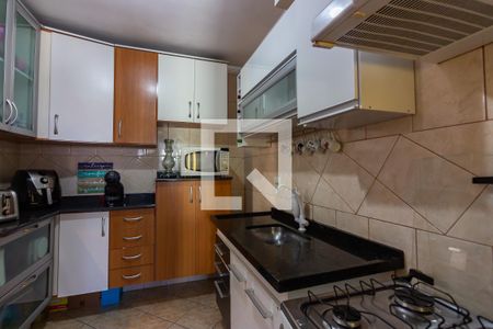 Cozinha de apartamento à venda com 2 quartos, 55m² em Padroeira, Osasco