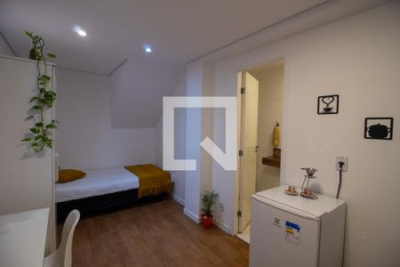 Sala/Quarto de kitnet/studio para alugar com 1 quarto, 25m² em Jardim Bonfiglioli, São Paulo