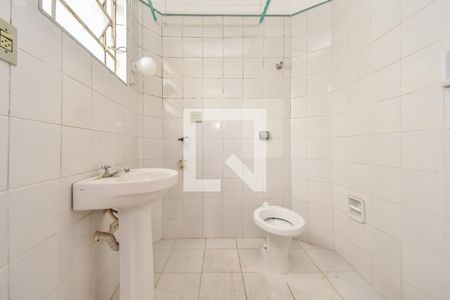 Banheiro de kitnet/studio para alugar com 1 quarto, 23m² em Bela Vista, São Paulo