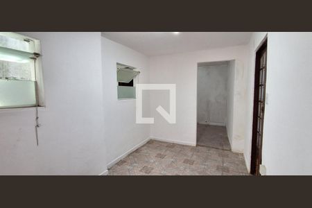 Casa para alugar com 306m², 3 quartos e 3 vagas Casa para alugar com 306m², 3 quartos e 3 vagasQuarto