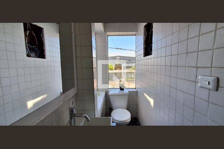 Casa para alugar com 306m², 3 quartos e 3 vagas Casa para alugar com 306m², 3 quartos e 3 vagasBanheiro Suíte