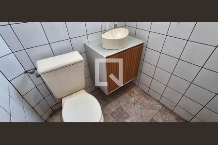 Casa para alugar com 306m², 3 quartos e 3 vagas Casa para alugar com 306m², 3 quartos e 3 vagasBanheiro Social