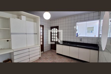 Casa para alugar com 306m², 3 quartos e 3 vagas Casa para alugar com 306m², 3 quartos e 3 vagasCozinha