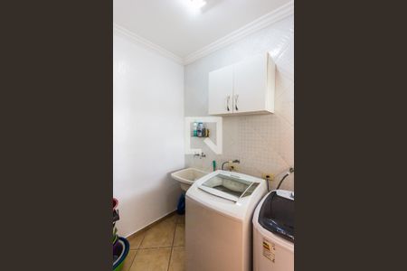 Casa à venda com 259m², 3 quartos e 5 vagas Casa à venda com 259m², 3 quartos e 5 vagasÁrea de Serviço