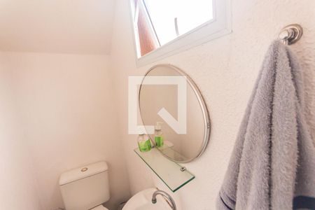 Casa à venda com 259m², 3 quartos e 5 vagas Casa à venda com 259m², 3 quartos e 5 vagasEspelho