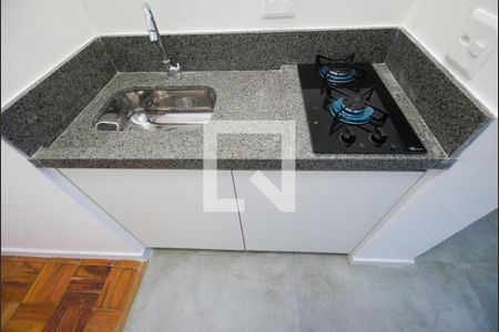 Cozinha de apartamento para alugar com 1 quarto, 25m² em Liberdade, São Paulo