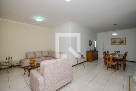 Sala de casa à venda com 3 quartos, 169m² em Santo André, Belo Horizonte