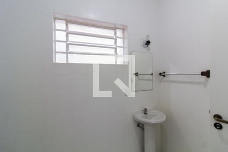 Casa para alugar com 177m², 2 quartos e 2 vagas Casa para alugar com 177m², 2 quartos e 2 vagasBanheiro