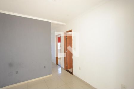 Sala de apartamento para alugar com 2 quartos, 45m² em Jardim Sulacap, Rio de Janeiro