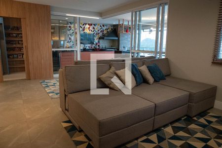 Sala de apartamento à venda com 3 quartos, 145m² em Vila Romana, São Paulo