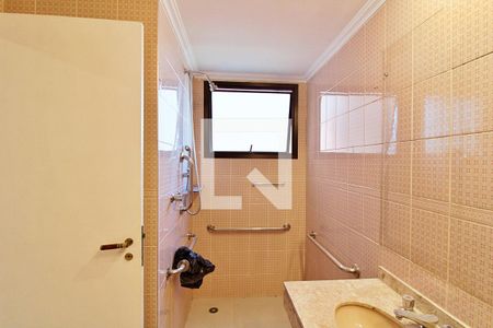 Apartamento para alugar com 258m², 3 quartos e 1 vaga Apartamento para alugar com 258m², 3 quartos e 1 vagaBanheiro da Suíte 1