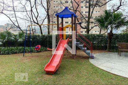 Apartamento para alugar com 258m², 3 quartos e 1 vaga Apartamento para alugar com 258m², 3 quartos e 1 vagaÁrea Comum - Playground