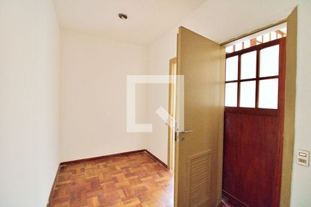 Apartamento para alugar com 258m², 3 quartos e 1 vaga Apartamento para alugar com 258m², 3 quartos e 1 vagaQuarto de Serviço