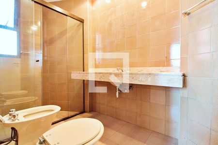 Apartamento para alugar com 258m², 3 quartos e 1 vaga Apartamento para alugar com 258m², 3 quartos e 1 vagaBanheiro da Suíte 2