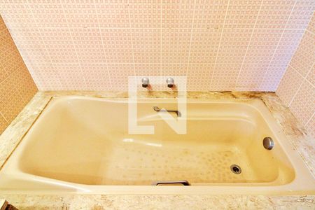 Apartamento para alugar com 258m², 3 quartos e 1 vaga Apartamento para alugar com 258m², 3 quartos e 1 vagaBanheiro da Suíte 1