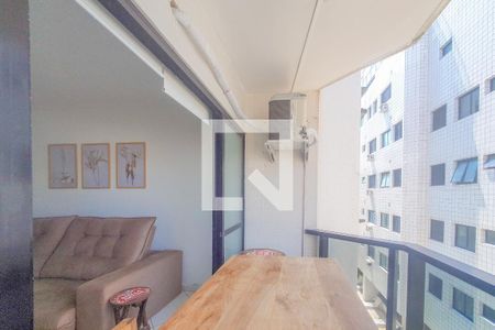 Apartamento para alugar com 106m², 4 quartos e 1 vaga Apartamento para alugar com 106m², 4 quartos e 1 vagaVaranda