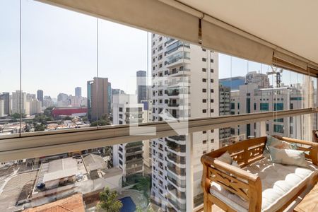 Varanda de apartamento à venda com 2 quartos, 130m² em Vila Nova Conceição, São Paulo
