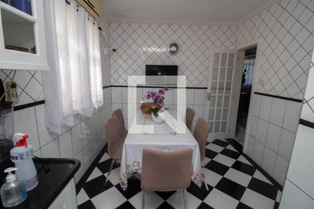 Casa para alugar com 600m², 3 quartos e 4 vagas Casa para alugar com 600m², 3 quartos e 4 vagasCozinha