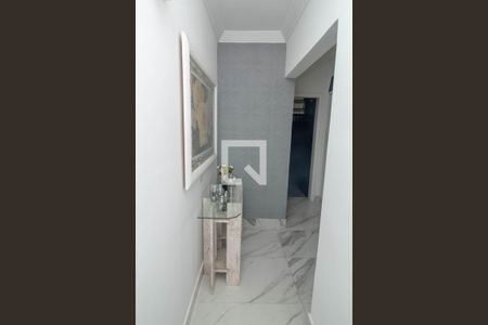 Casa para alugar com 600m², 3 quartos e 4 vagas Casa para alugar com 600m², 3 quartos e 4 vagasCorredor