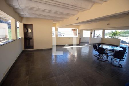 Casa para alugar com 600m², 3 quartos e 4 vagas Casa para alugar com 600m², 3 quartos e 4 vagasTerraço