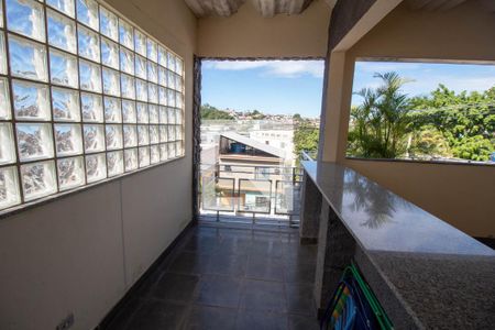 Casa para alugar com 600m², 3 quartos e 4 vagas Casa para alugar com 600m², 3 quartos e 4 vagasTerraço