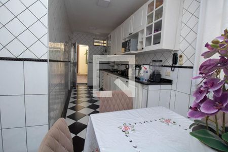 Casa para alugar com 600m², 3 quartos e 4 vagas Casa para alugar com 600m², 3 quartos e 4 vagasCozinha