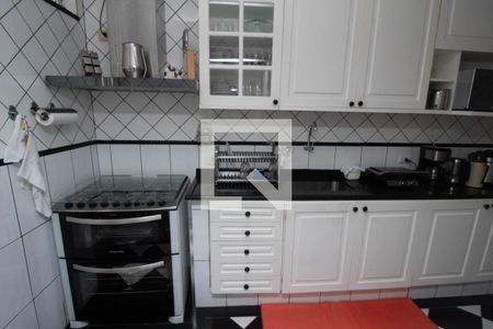 Casa para alugar com 600m², 3 quartos e 4 vagas Casa para alugar com 600m², 3 quartos e 4 vagasCozinha