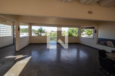 Casa para alugar com 600m², 3 quartos e 4 vagas Casa para alugar com 600m², 3 quartos e 4 vagasTerraço