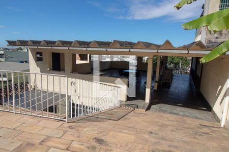 Casa para alugar com 600m², 3 quartos e 4 vagas Casa para alugar com 600m², 3 quartos e 4 vagasTerraço