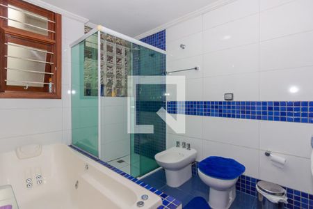 Banheiro da Suíte de casa à venda com 4 quartos, 774m² em Sarandi, Porto Alegre