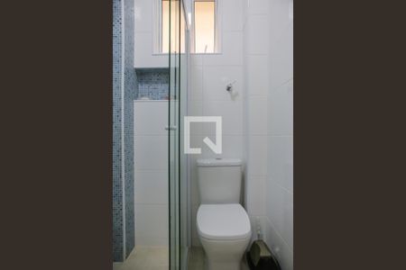 Banheiro de kitnet/studio para alugar com 1 quarto, 20m² em Boqueirão, Santos