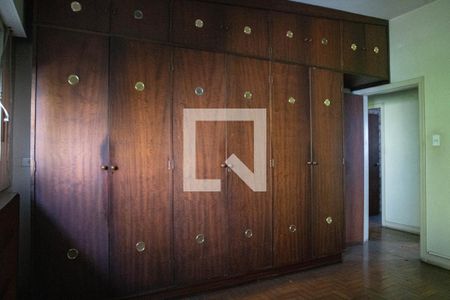 Casa à venda com 240m², 4 quartos e 4 vagas Casa à venda com 240m², 4 quartos e 4 vagasQuarto 3