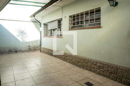 Casa à venda com 240m², 4 quartos e 4 vagas Casa à venda com 240m², 4 quartos e 4 vagasQuintal