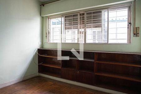 Casa à venda com 240m², 4 quartos e 4 vagas Casa à venda com 240m², 4 quartos e 4 vagasQuarto 2