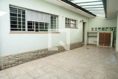 Casa à venda com 240m², 4 quartos e 4 vagas Casa à venda com 240m², 4 quartos e 4 vagasQuintal