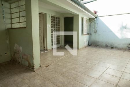 Casa à venda com 240m², 4 quartos e 4 vagas Casa à venda com 240m², 4 quartos e 4 vagasQuintal