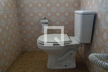 Casa à venda com 240m², 4 quartos e 4 vagas Casa à venda com 240m², 4 quartos e 4 vagasLavabo