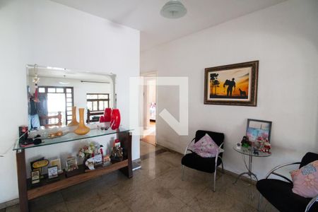 Sala 1 de casa para alugar com 3 quartos, 150m² em Centro, Betim