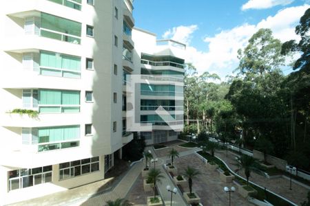 Vista da sala de estar de apartamento à venda com 4 quartos, 225m² em Umuarama, Osasco