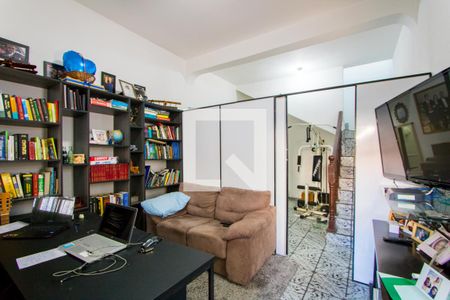 Casa à venda com 50m², 4 quartos e 2 vagasSala