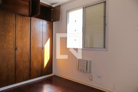 Quarto de apartamento para alugar com 2 quartos, 126m² em Gonzaga, Santos