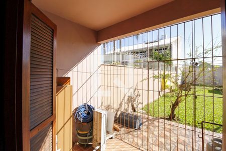 Sala- Vista de casa para alugar com 4 quartos, 250m² em Fátima, Canoas